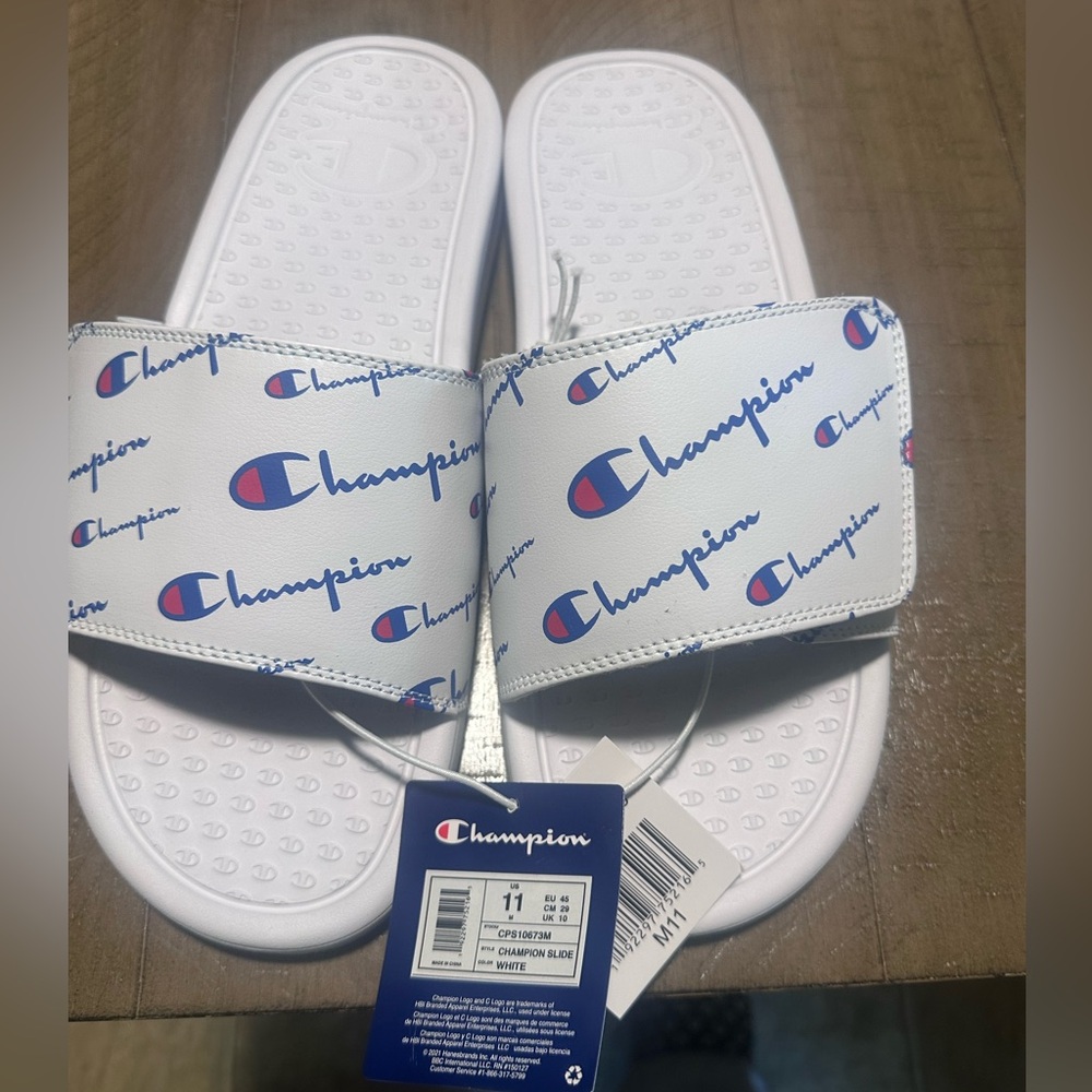 Men’s champion slides NWT
